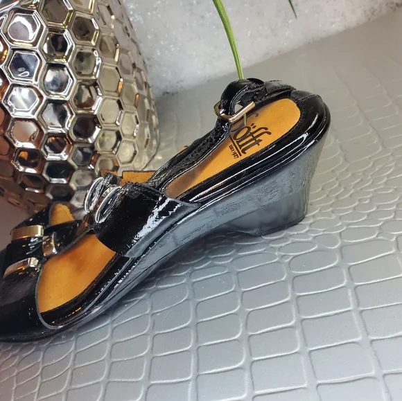 Sofft Black Patent Wedge Heel Sandals Leather size 7 - Picture 7 of 9